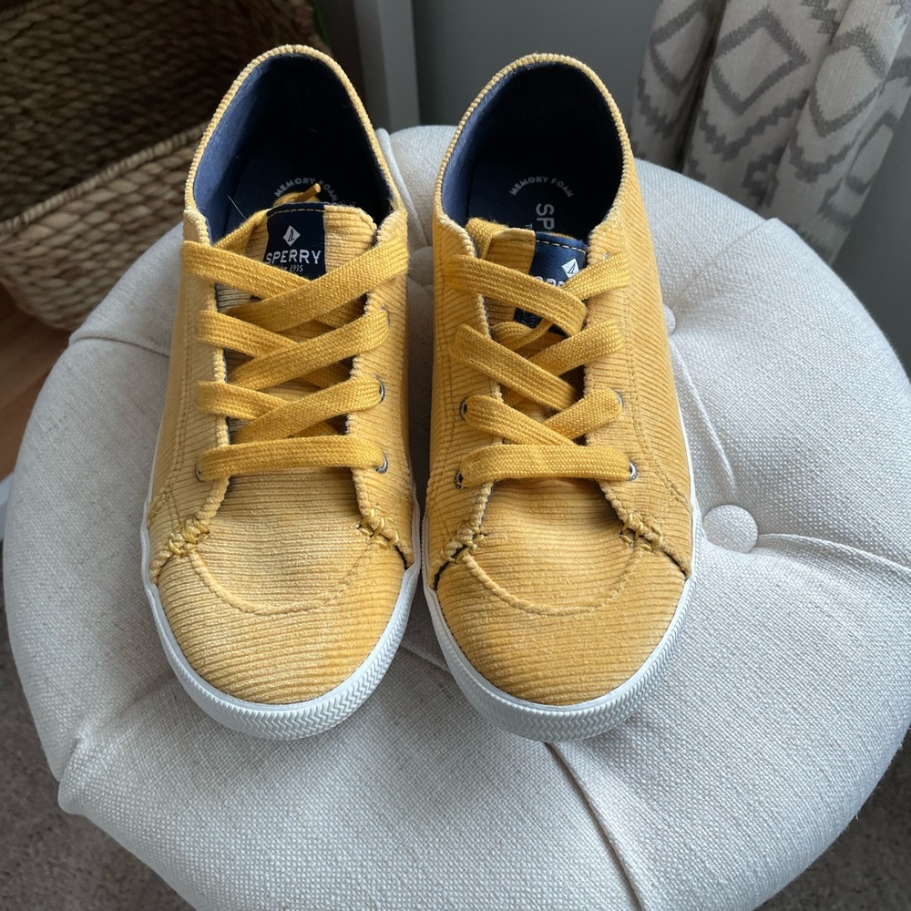 Gently worn Mustard colored Sperry Casual Sneakers (8.5)
